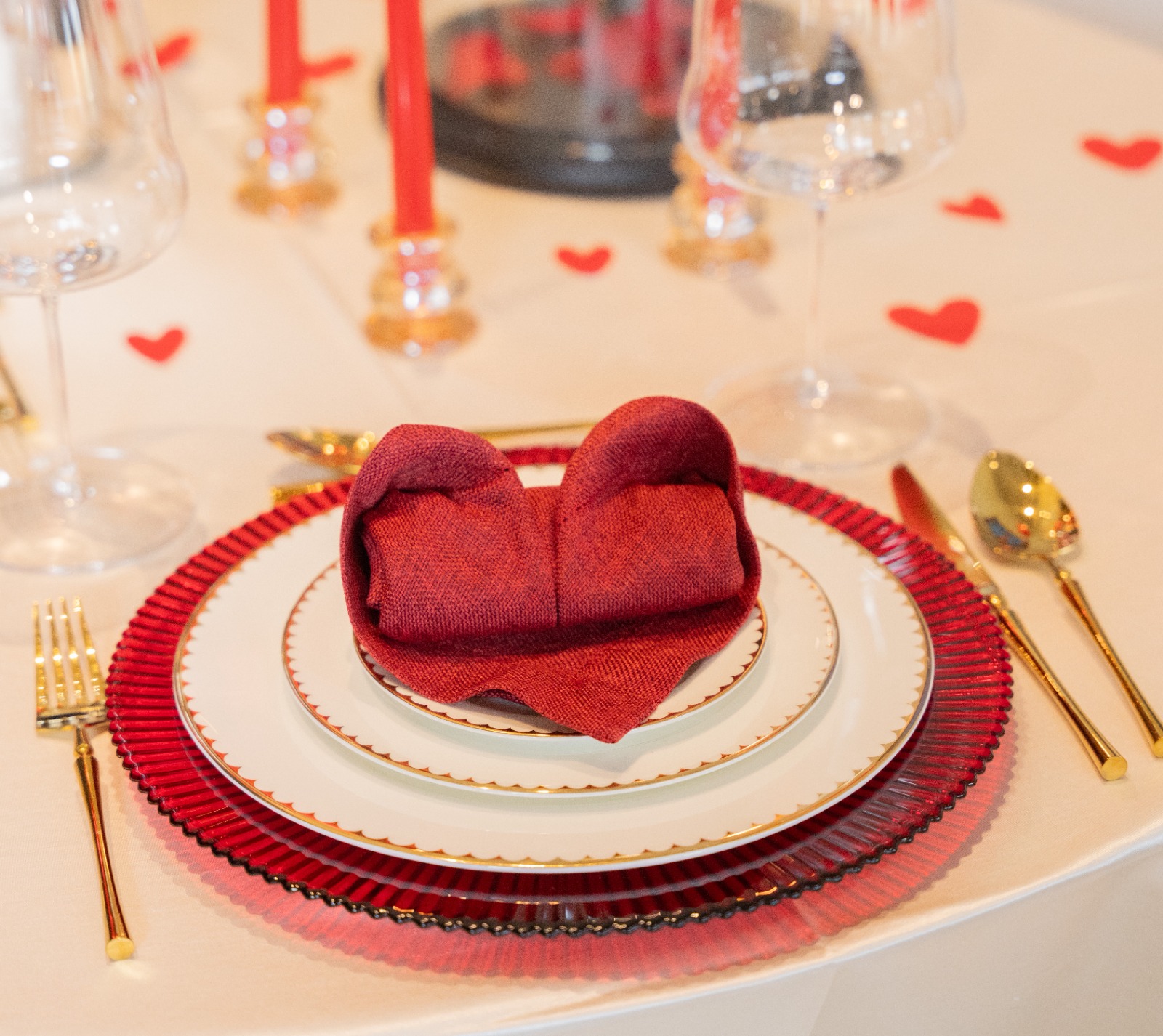 san valentine adorno mesa catering