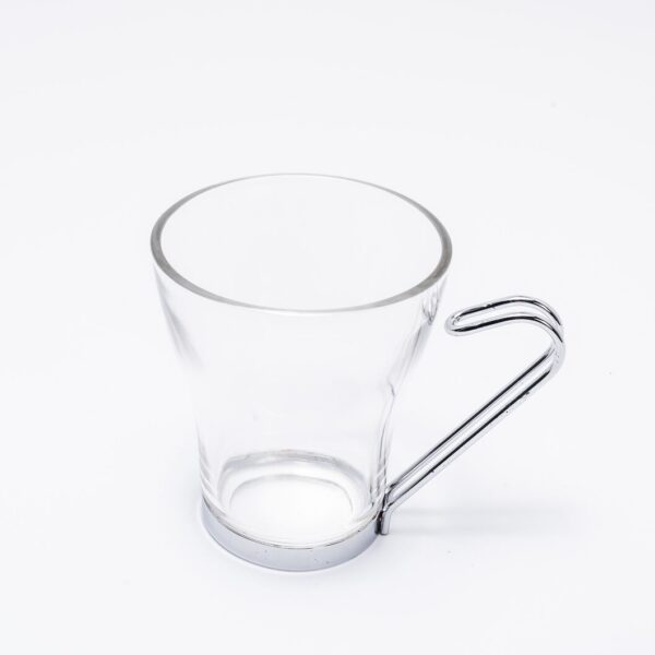 Taza transparente con base plata para café